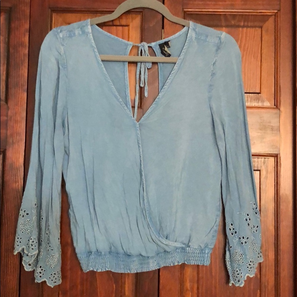 Women’s long sleeve shirt